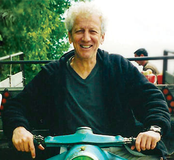 מוני מושונוב